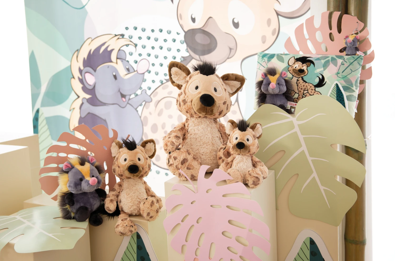 Nici 48861 Schlüsselanhänger Hyäne Helgi 10cm Plüsch GREEN Wild Friends – Bild 2